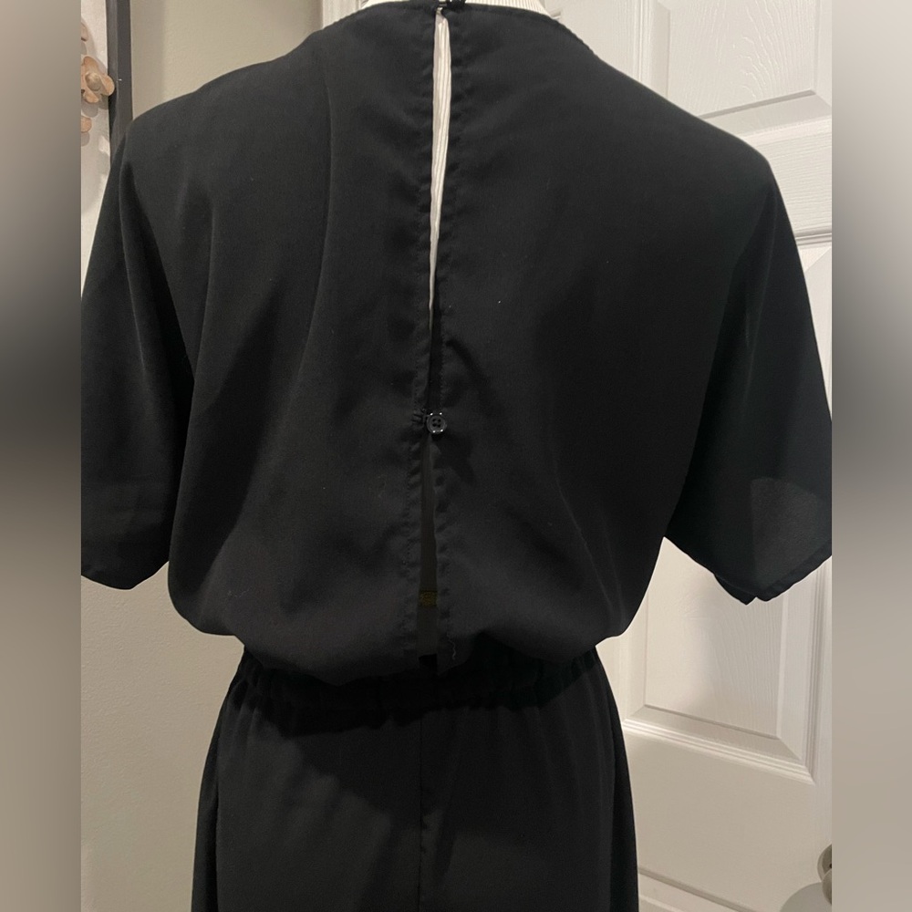 Banana Republic Black Jumpsuit Open Back Peek-Boo Shoulders Size 4 Holiday Party - Picture 4 of 6